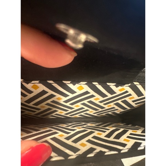 Vera Bradley Black Quilted RFID Wallet Wristlet Card Holder ID Window Zip Around - Picture 2 of 6